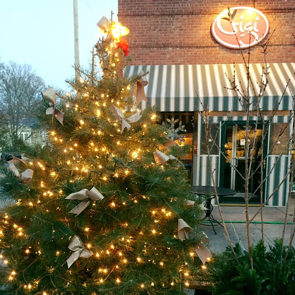 Gigi's with lit Christmas tree