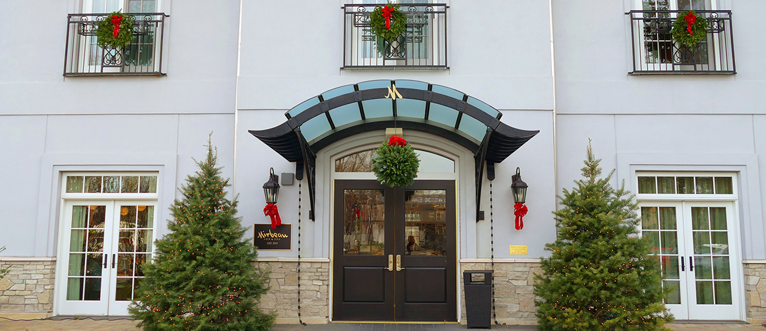 Mirbeau decorated for the holiday